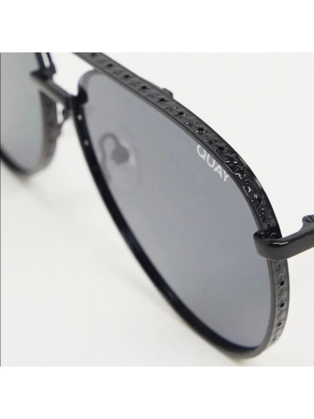 NEW Quay Starry Eyed Sunglasses Black/Smoke